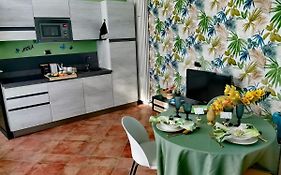 Aura Symphony Home